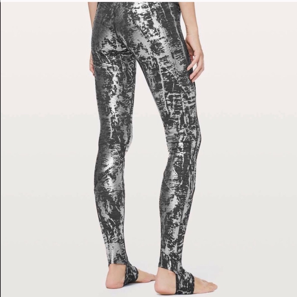 Limited Edition - Movement to movement tight